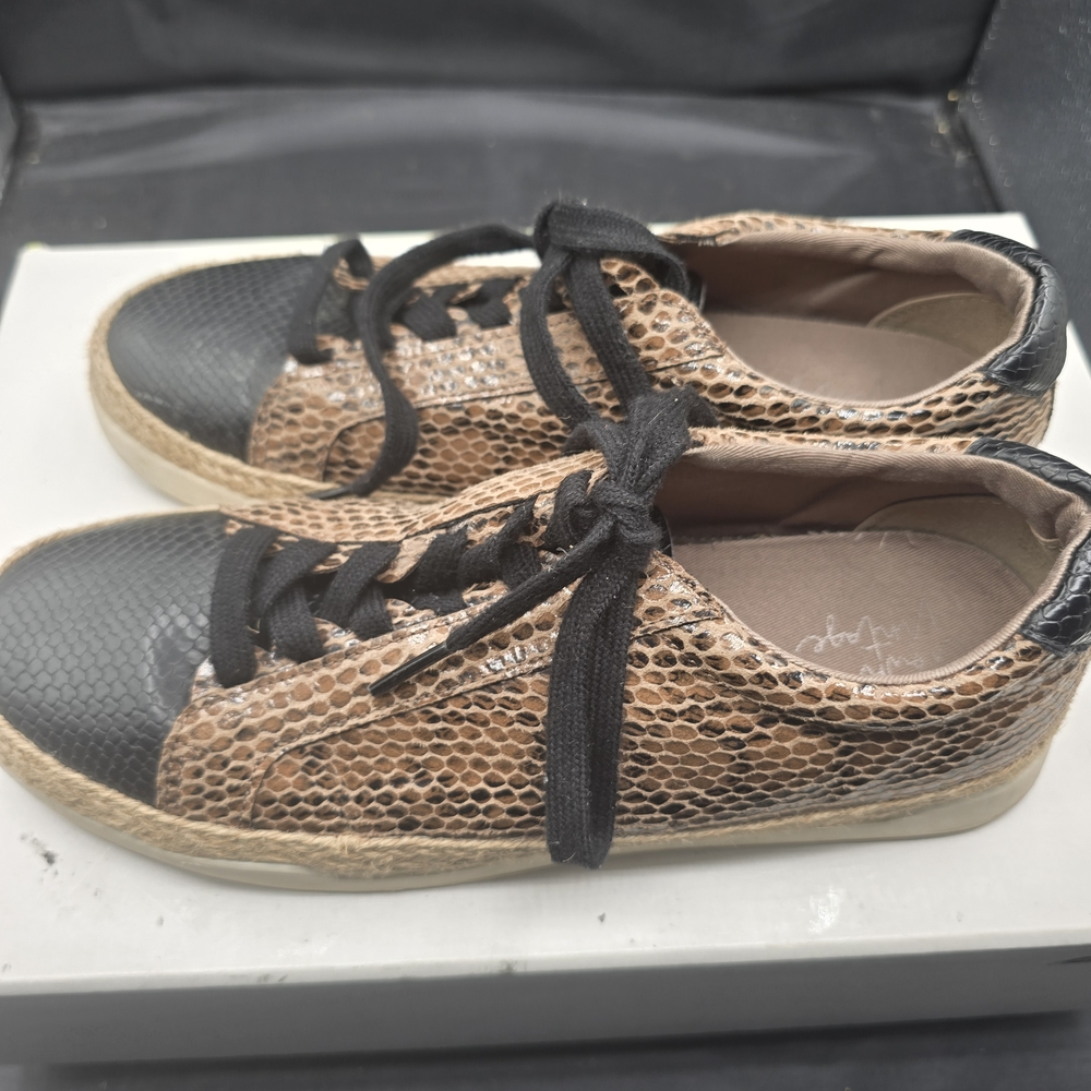 Chic‎ Women's Sneakers in Black and Brown